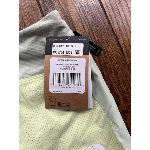 The North Face Summer Light 2.5" Shorts Astro Lime Mist Women’s Medium NWT - Picture 5 of 7